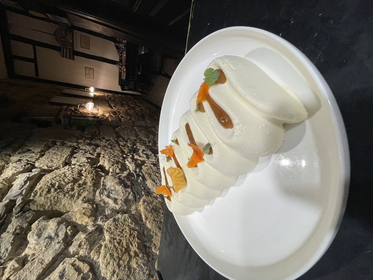 La Buche Martin, Mandarine, Croustillant Praliné Et Biscuit Moelleux Pour 6 Personnes